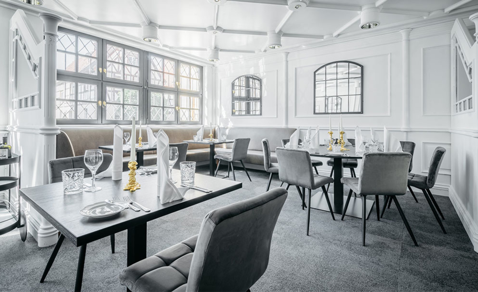 HOTEL RIESENGEBIRGE Neuhof an der Zenn