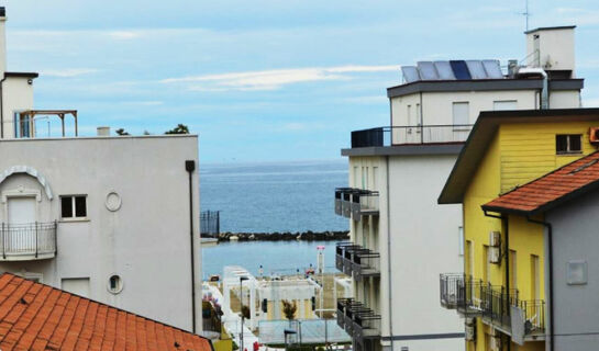 HOTEL SONNE Torre Pedrera (RN)