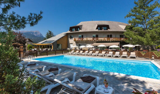 LES BARTAVELLES HOTEL RESTAUTANT & SPA Crots