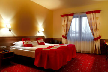 HOTEL CRISTAL PARK DABROWA TARNOWSKA Dąbrowa Tarnowska