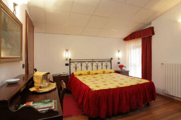 HOTEL LE MACINAIE (B&B) Castel del Piano (GR)