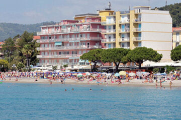 HOTEL ANITA San Bartolomeo al Mare (IM)