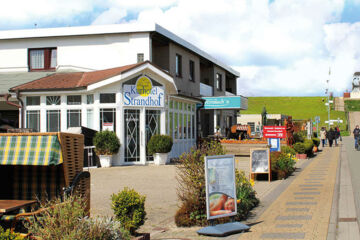FAMILIEN- & APARTHOTEL STRANDHOF (B&B) Tossens