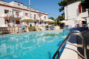 HOTEL PINETA San Menaio G.co (FG)