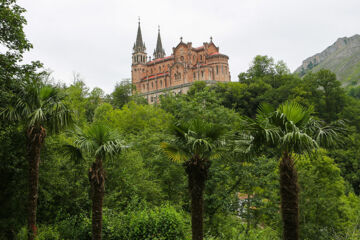 HOTEL INTRIAGO Cangas de Onís