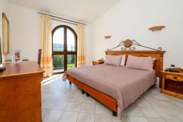 HOTEL RIBOT Arborea (OR)