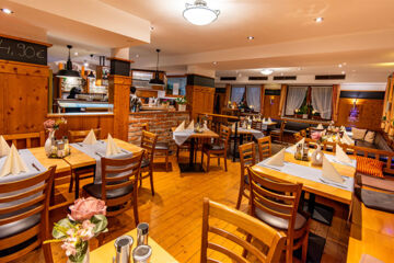 HOTEL UND RESTAURANT NEHRENER HOF (B&B) Nehren